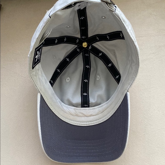 Adidas Grey Baseball Cap - Picture 3 of 4